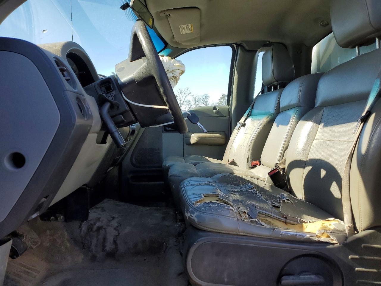2006 Ford F150 Utility / Service Truck - Image 7
