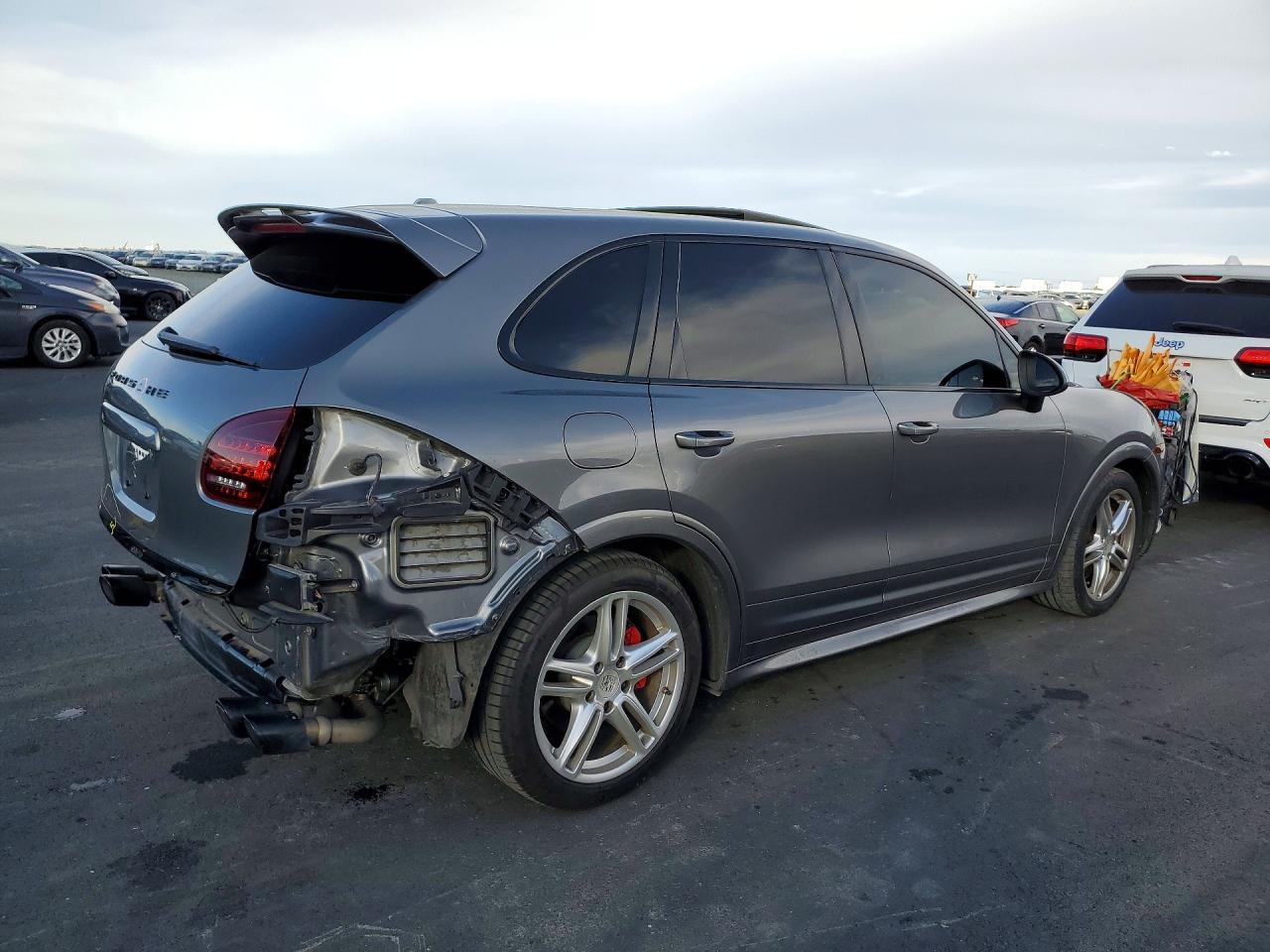 2013 Porsche Cayenne Gts - Фото 3