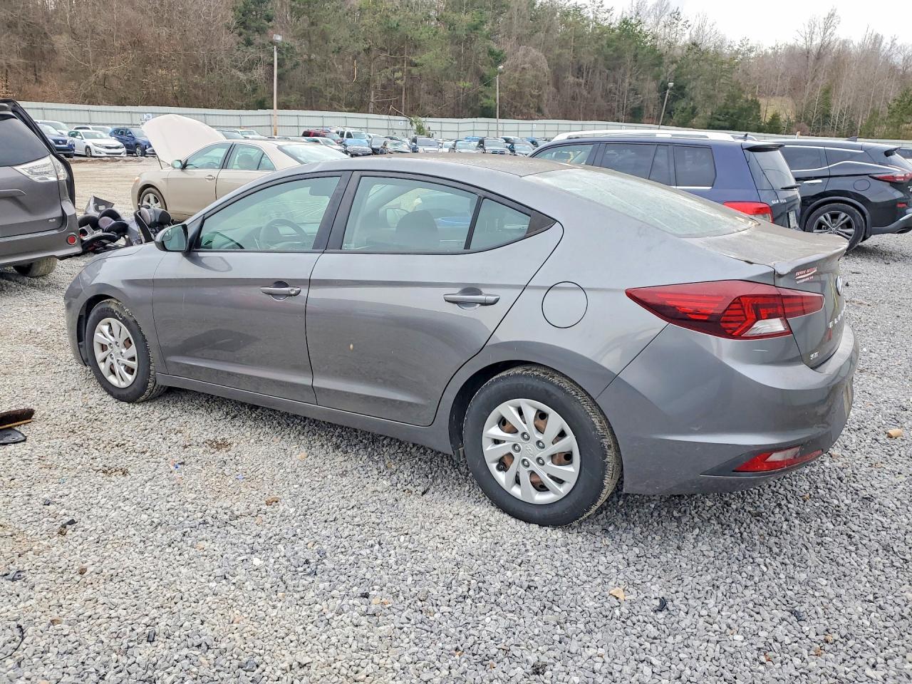 2019 Hyundai Elantra Se - Фото 2