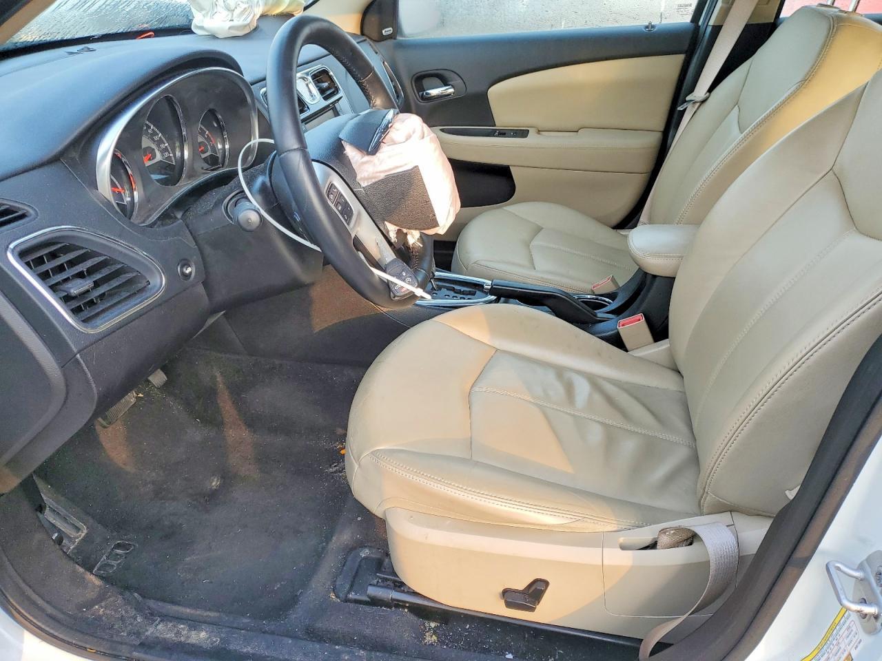 2011 Chrysler 200 Limited - Image 7
