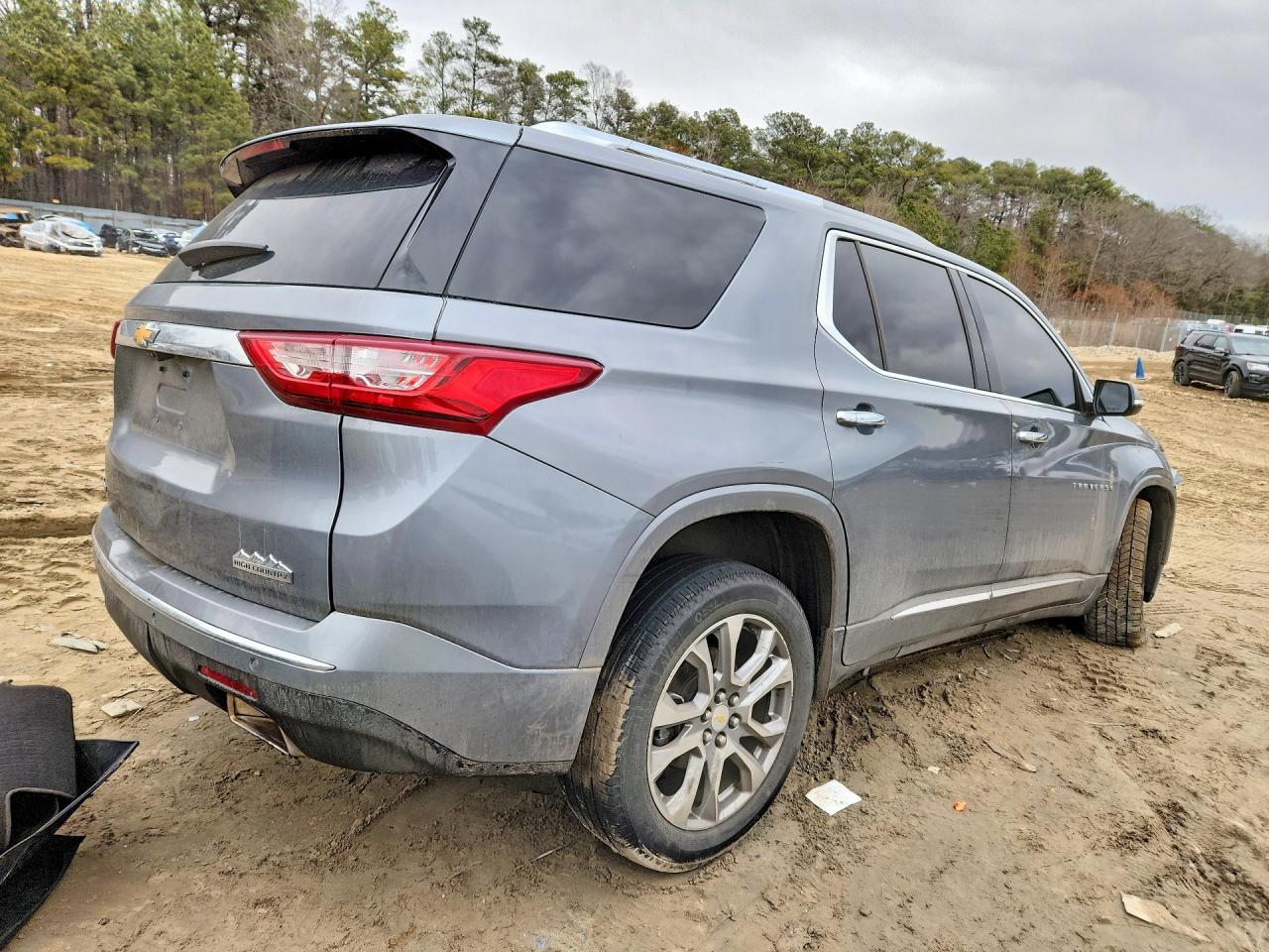 2018 Chevrolet Traverse Premier - Фото 3