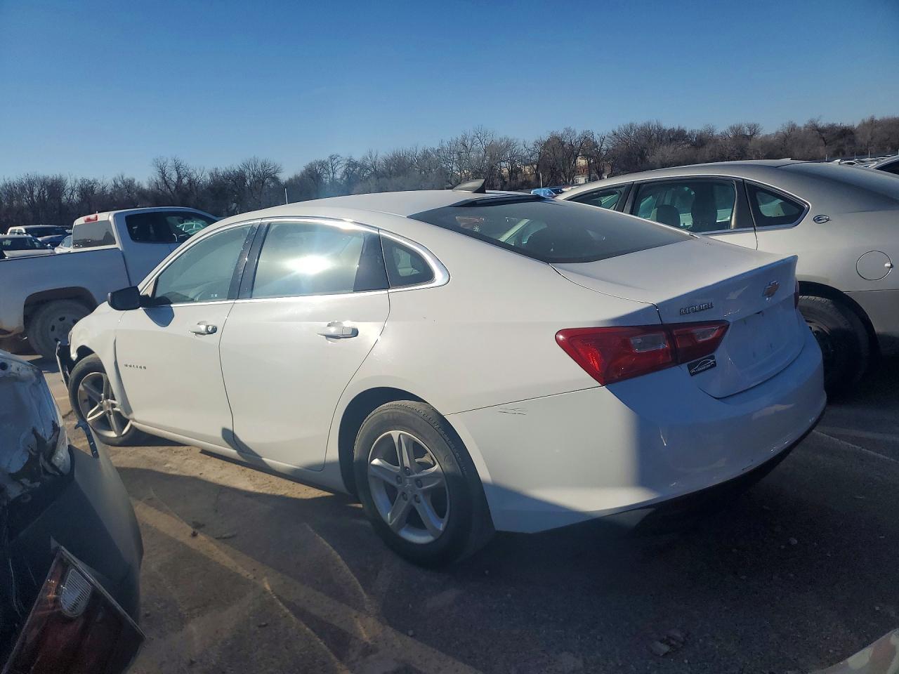 2019 Chevrolet Malibu Ls - Фото 2