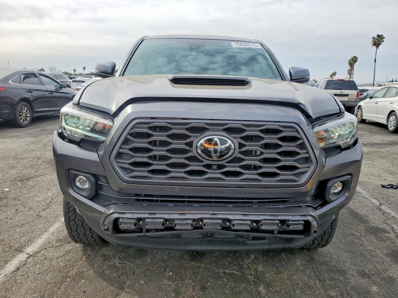 2023 Toyota Tacoma Double Cab - Image 5