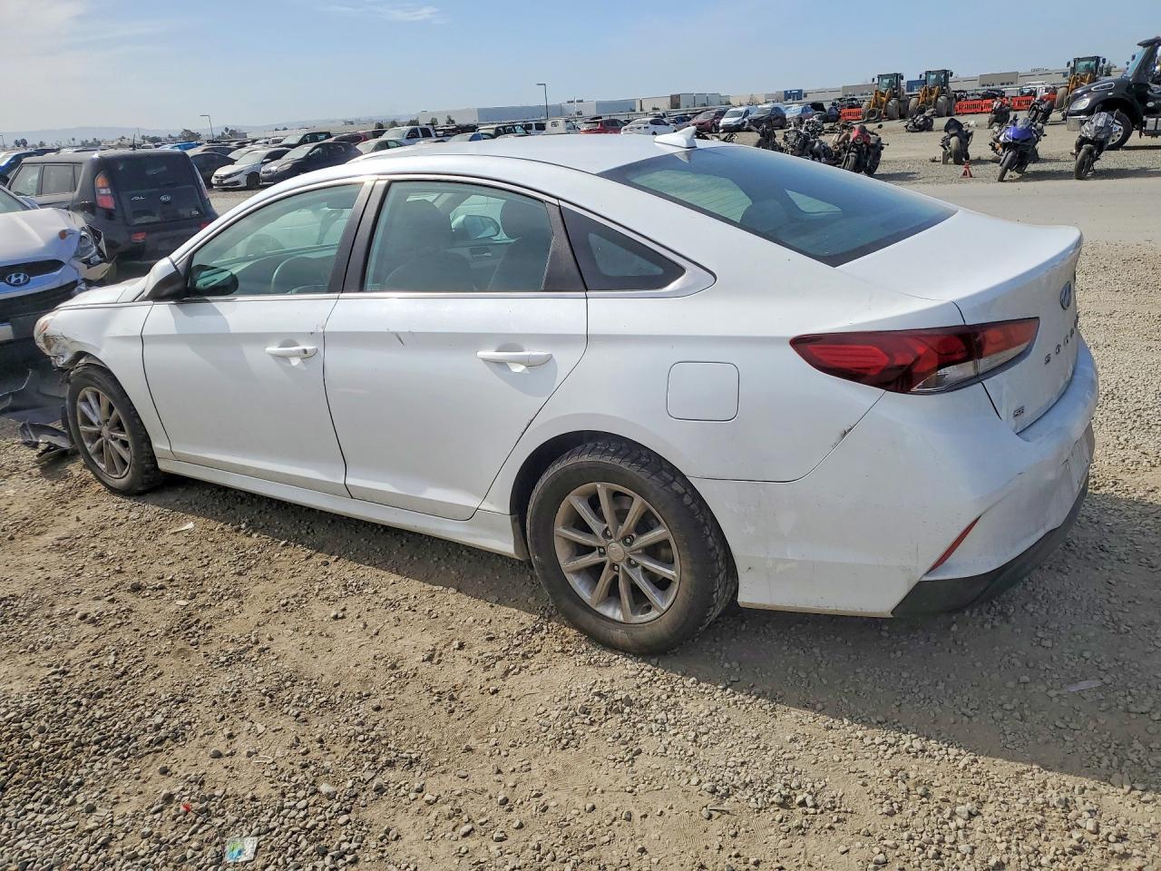 2019 Hyundai Sonata Se - Фото 2
