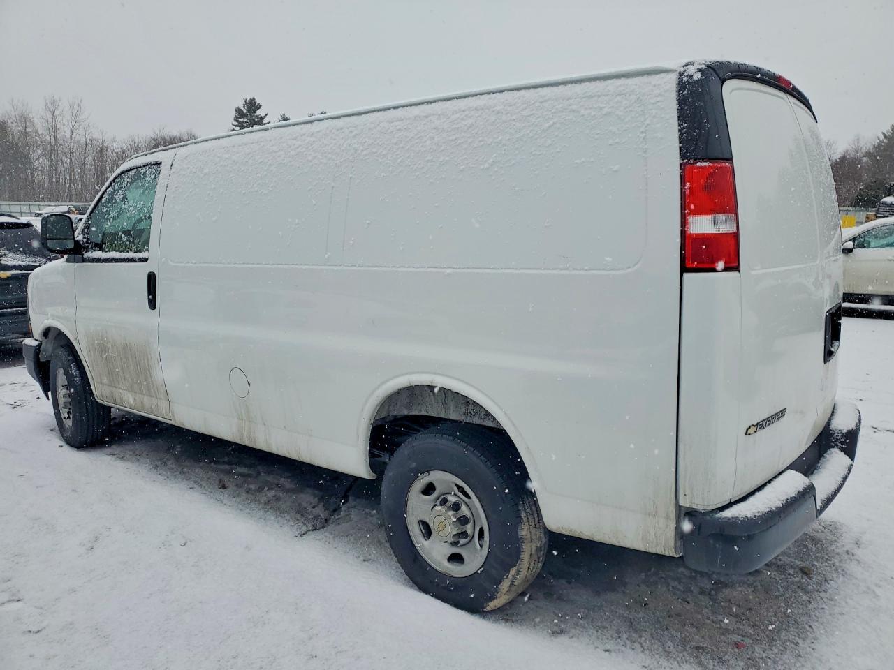 2025 Chevrolet Express G2500 - Image 2