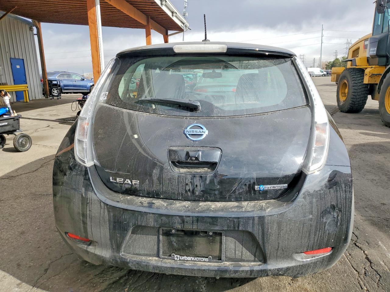 2015 Nissan Leaf S - Image 6