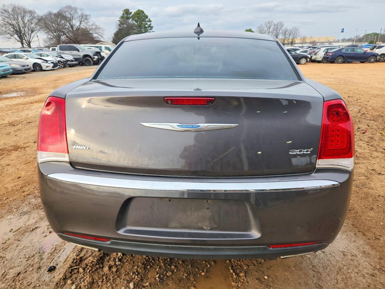 2018 Chrysler 300 Touring - Фото 6