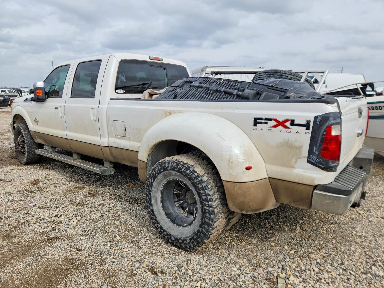 2011 Ford F350 Super Duty - Фото 2