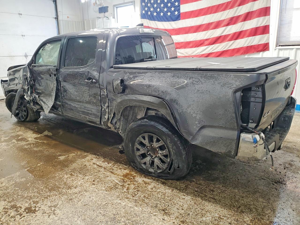 2023 Toyota Tacoma Double Cab - Image 2