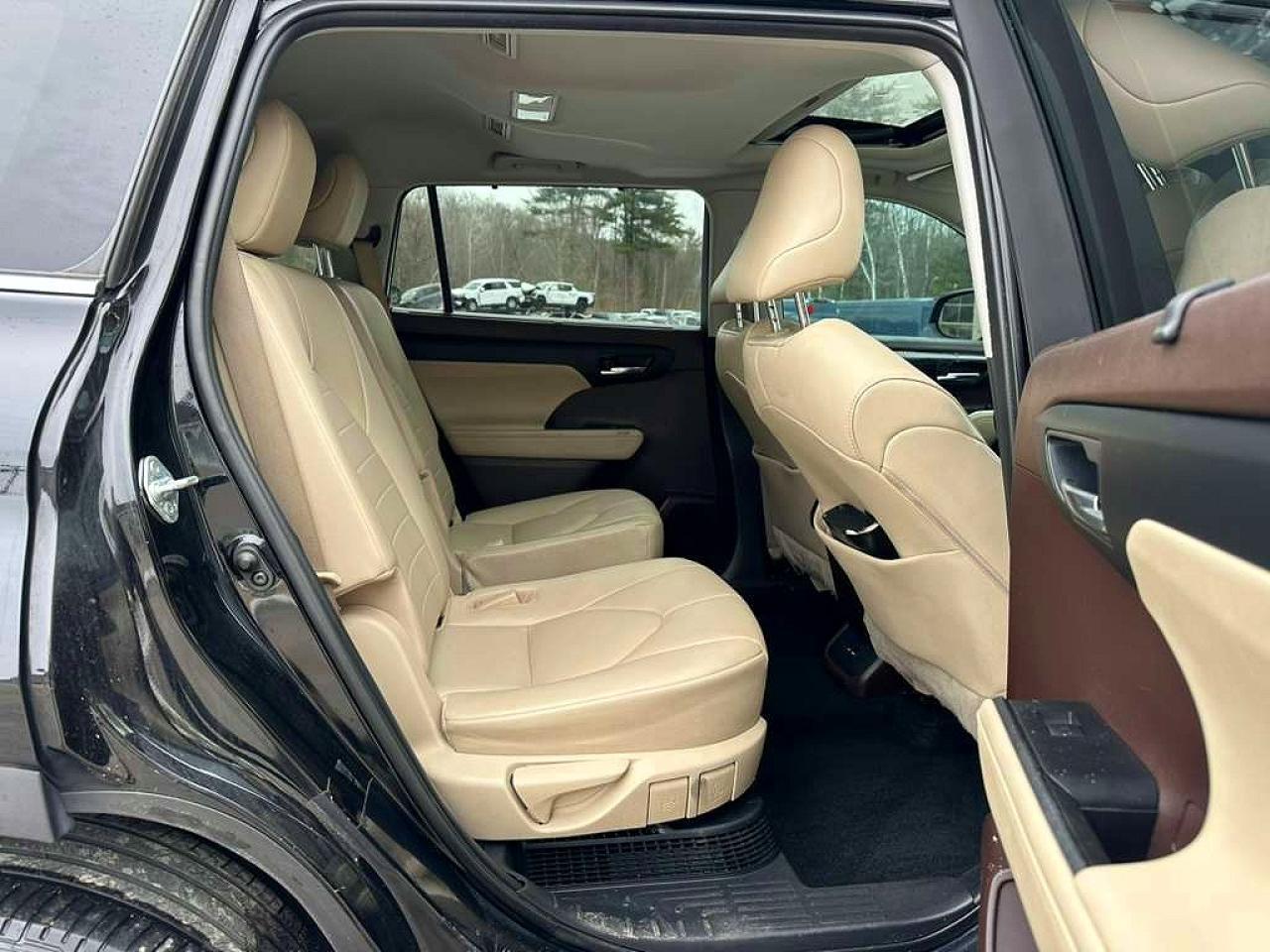2021 Toyota Highlander Hybrid Xle - Image 7