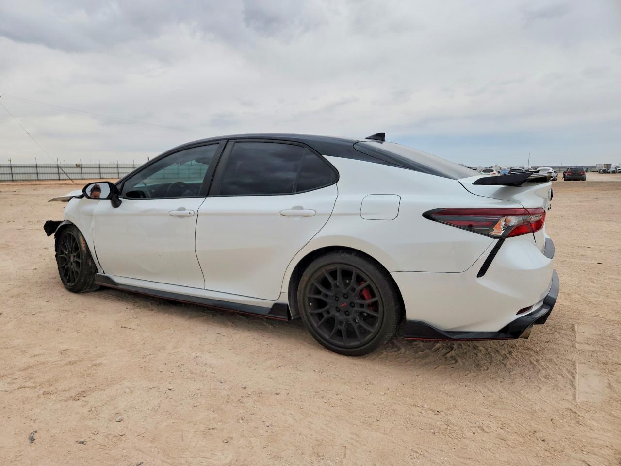 2024 Toyota Camry Trd - Фото 2