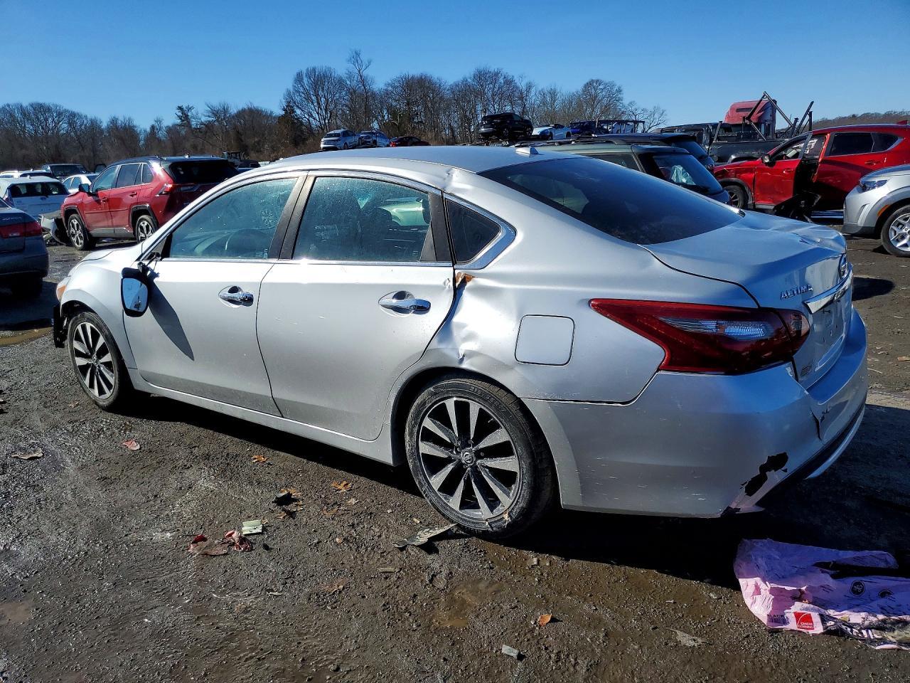2018 Nissan Altima 2.5 - Фото 2