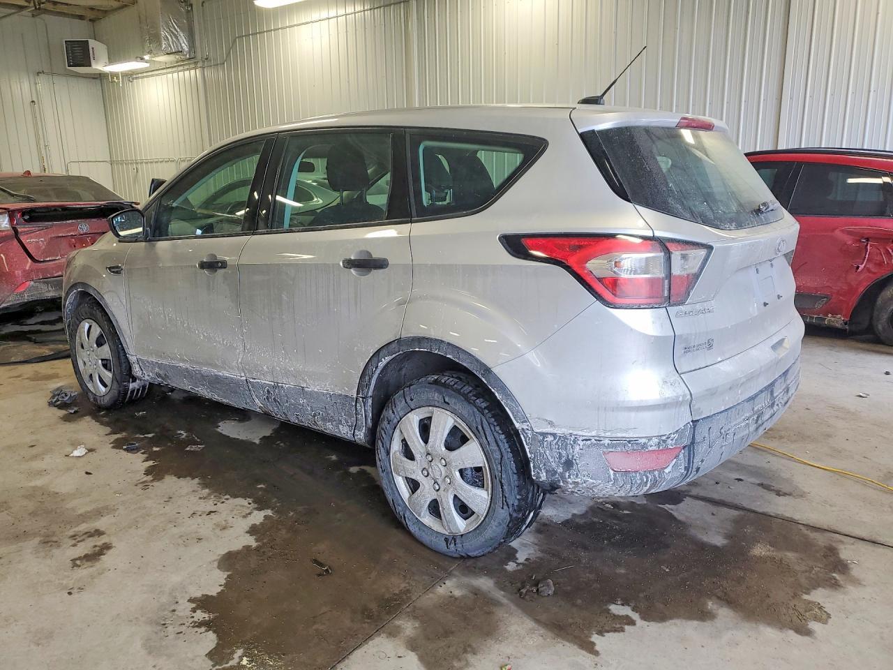 2018 Ford Escape S - Фото 2