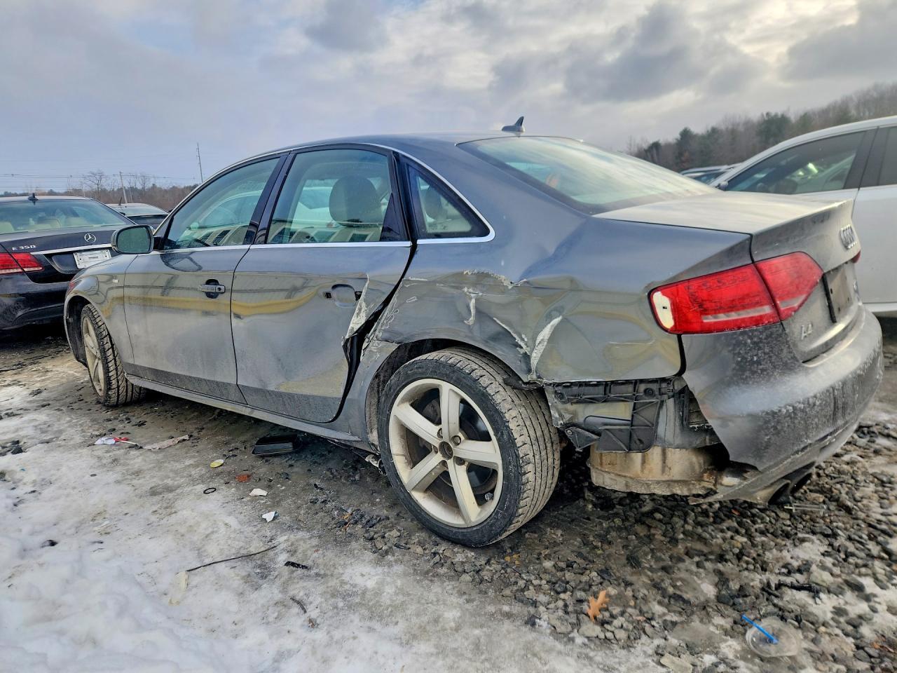 2012 Audi A4 Premium Plus - Фото 2