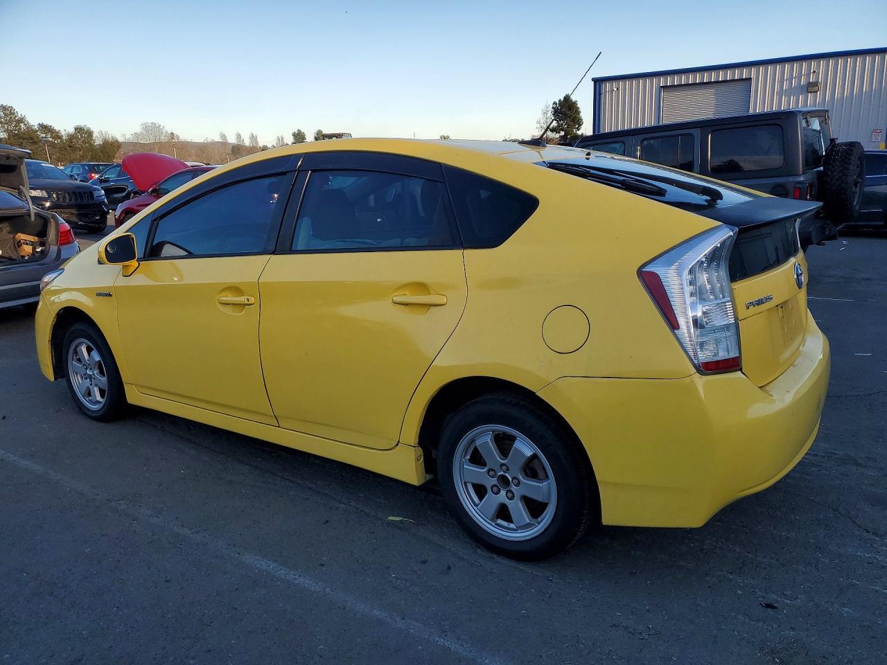 2011 Toyota Prius - Image 2