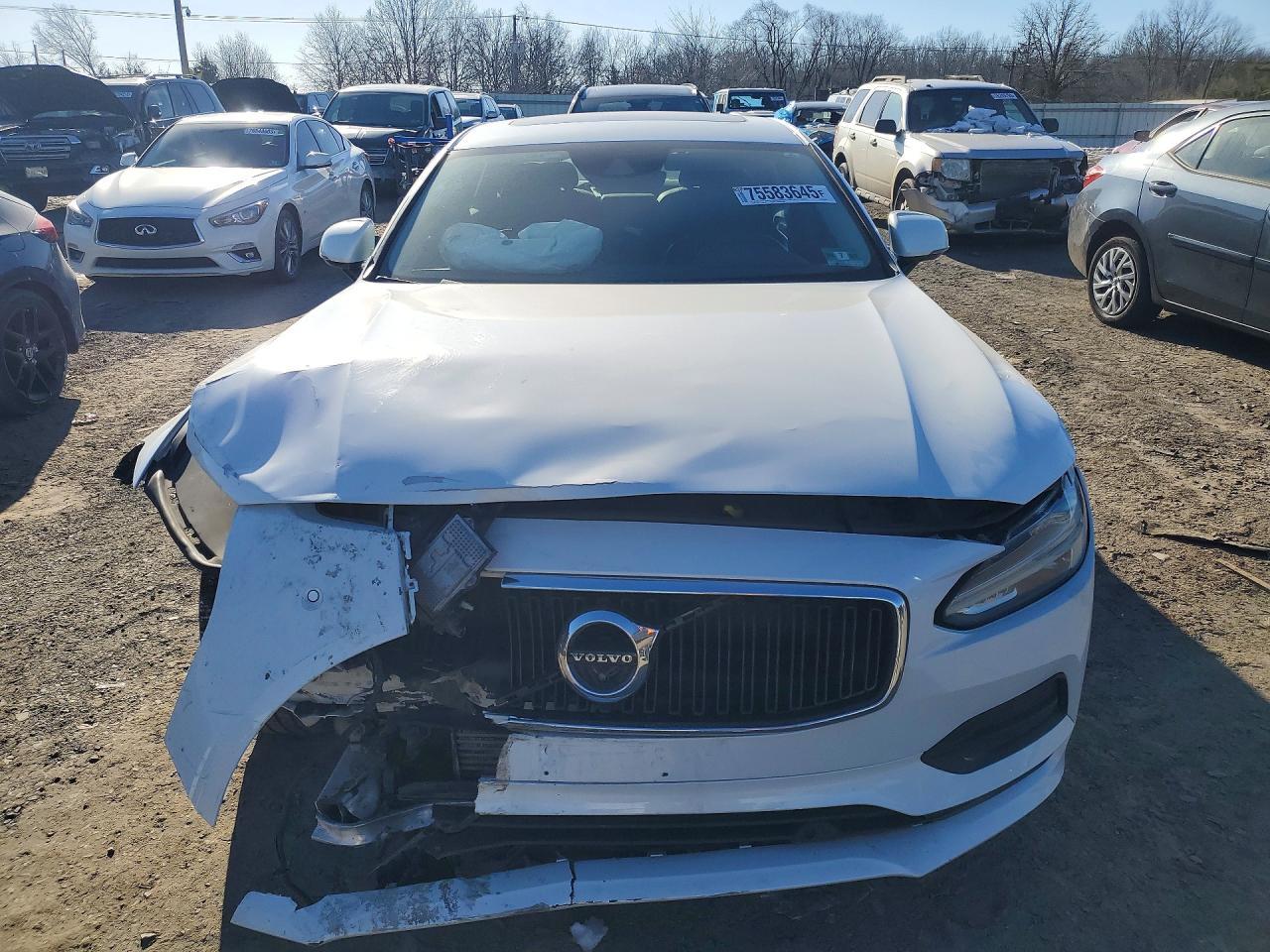 2018 Volvo S90 T5 Momentum - Фото 5