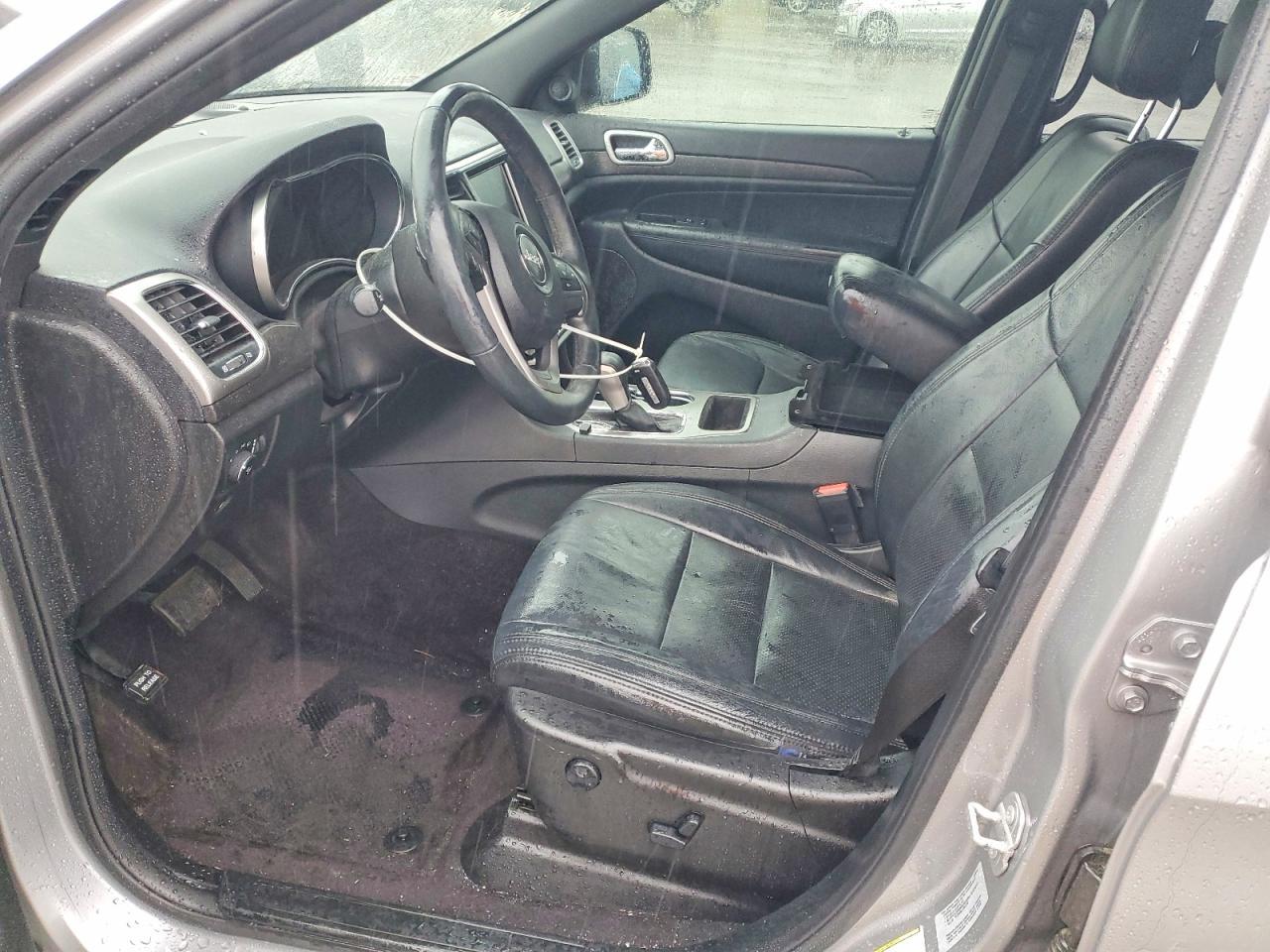 2017 Jeep Grand Cherokee Laredo - Image 7