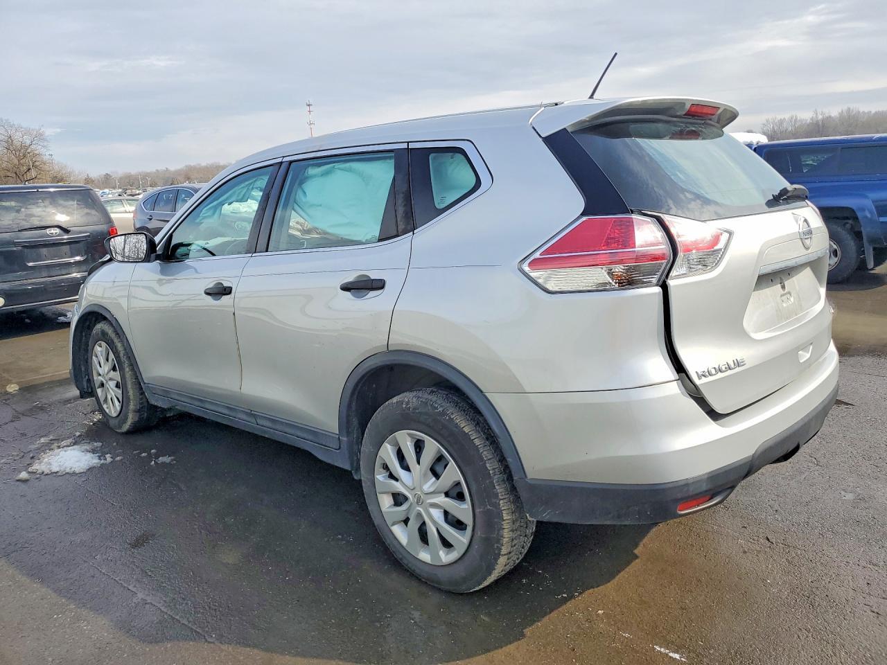 2016 Nissan Rogue S - Фото 2