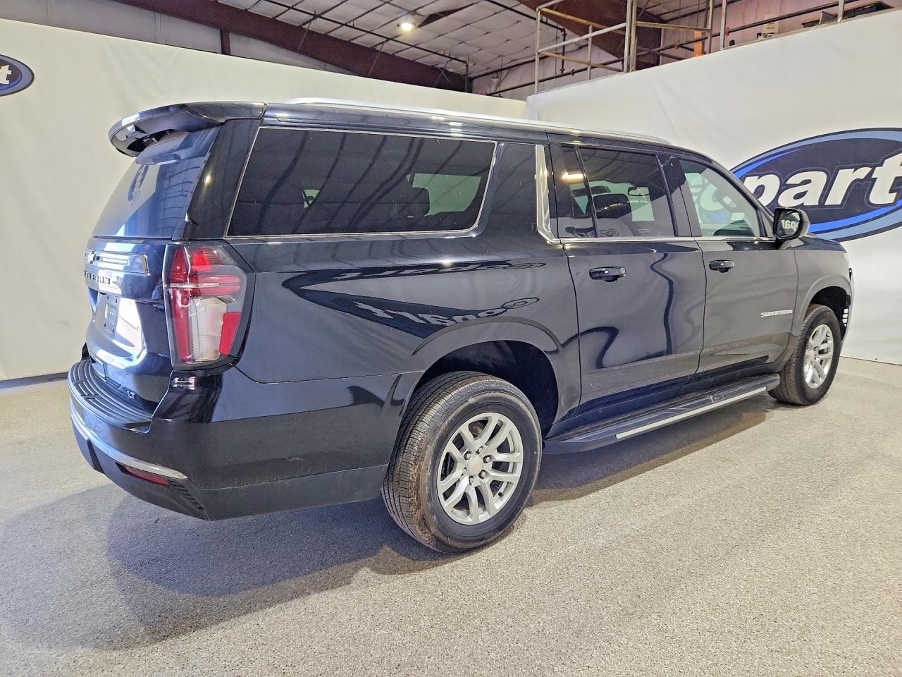 2023 Chevrolet Suburban C1500 Lt - Фото 3