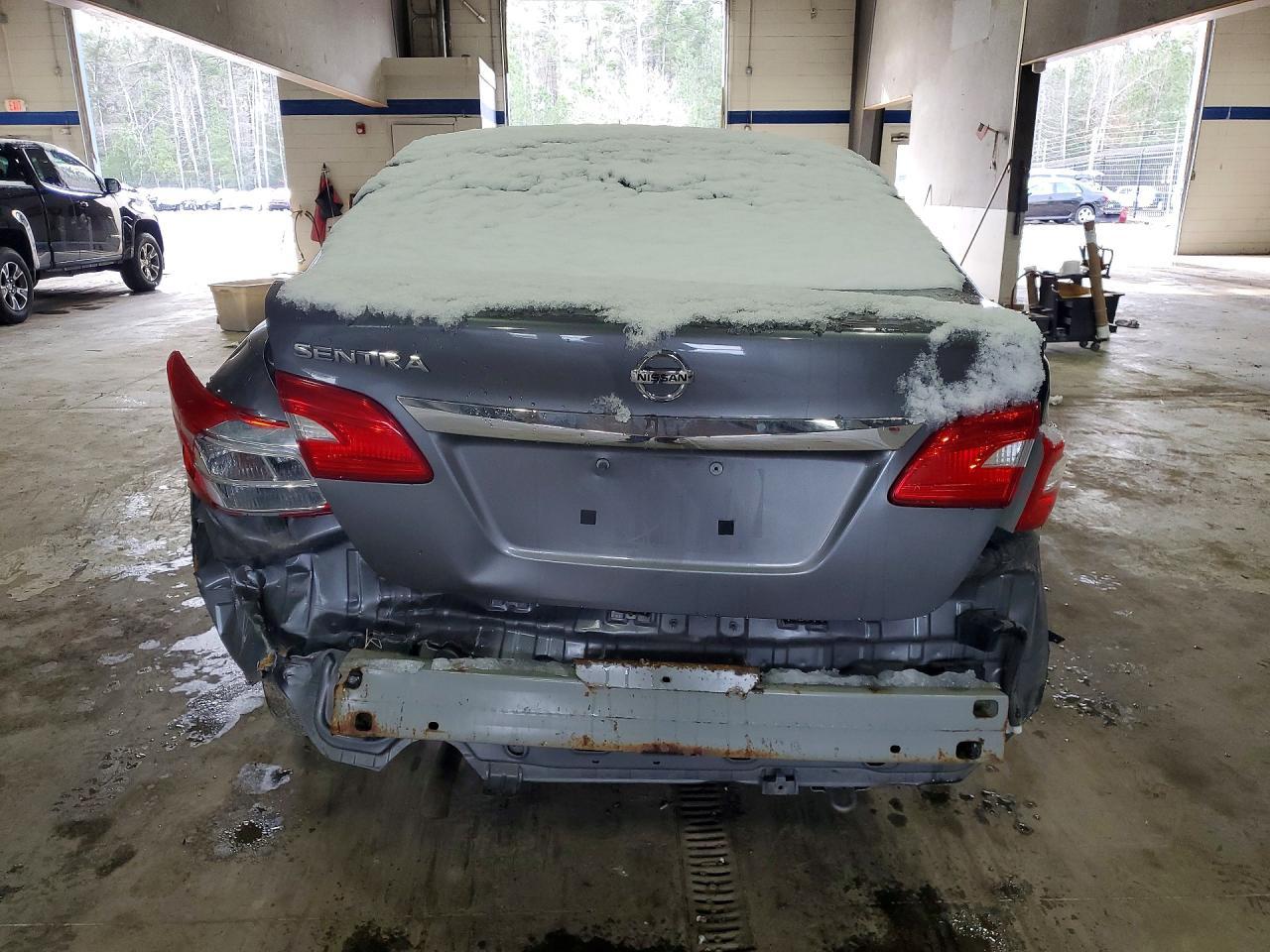 2016 Nissan Sentra S - Image 6