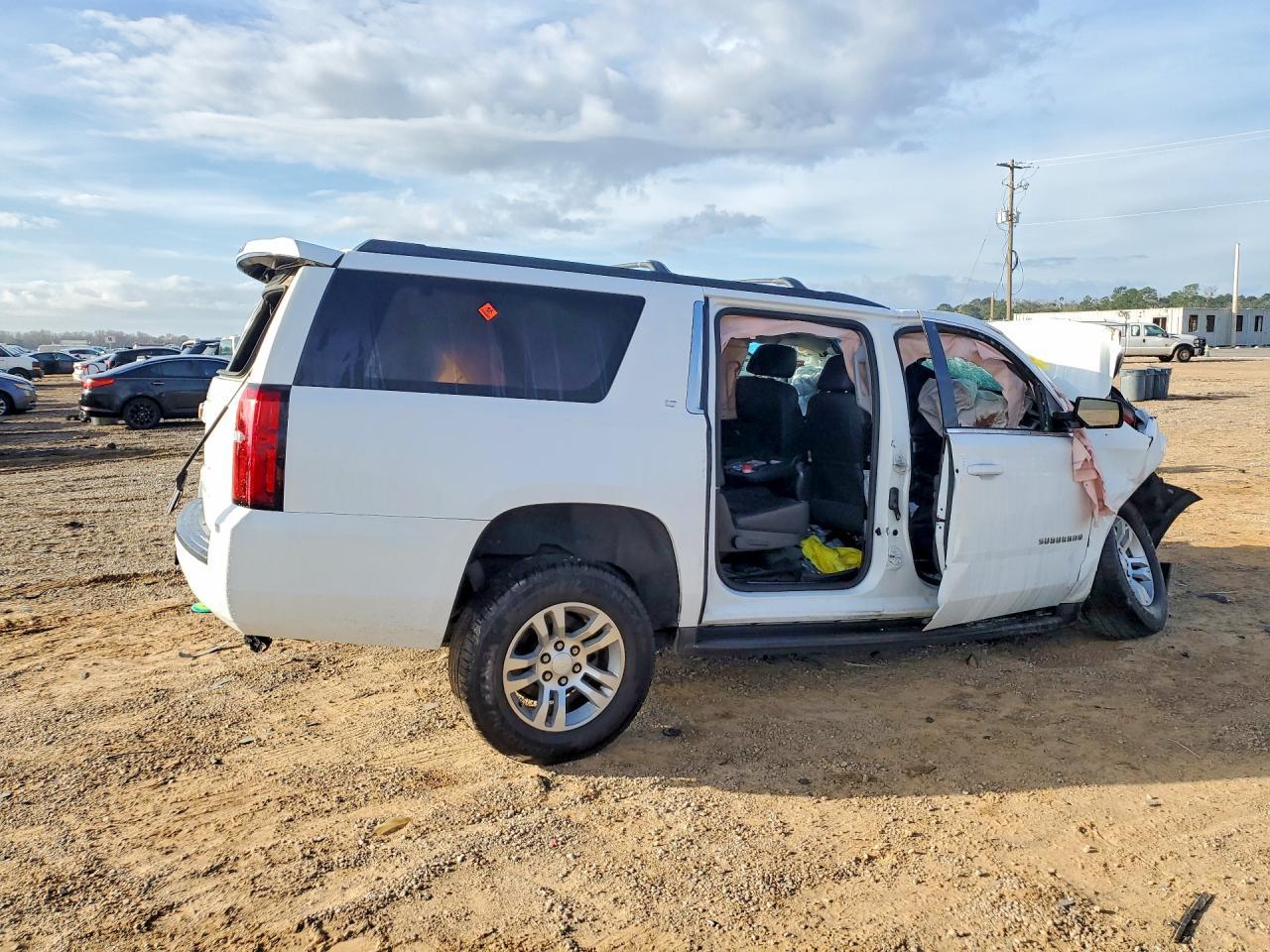 2019 Chevrolet Suburban C1500 Lt - Фото 3