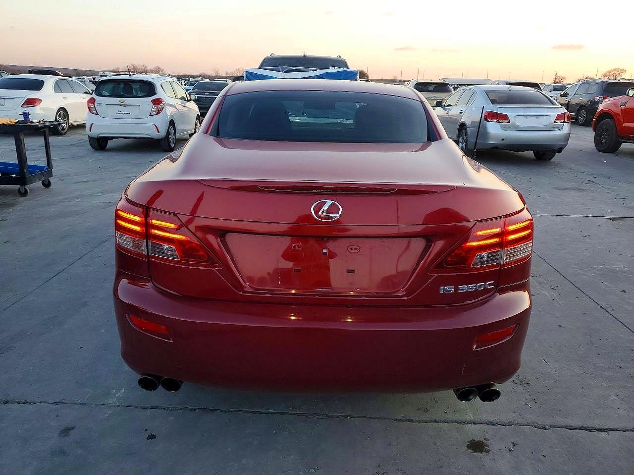 2011 Lexus Is - Image 6