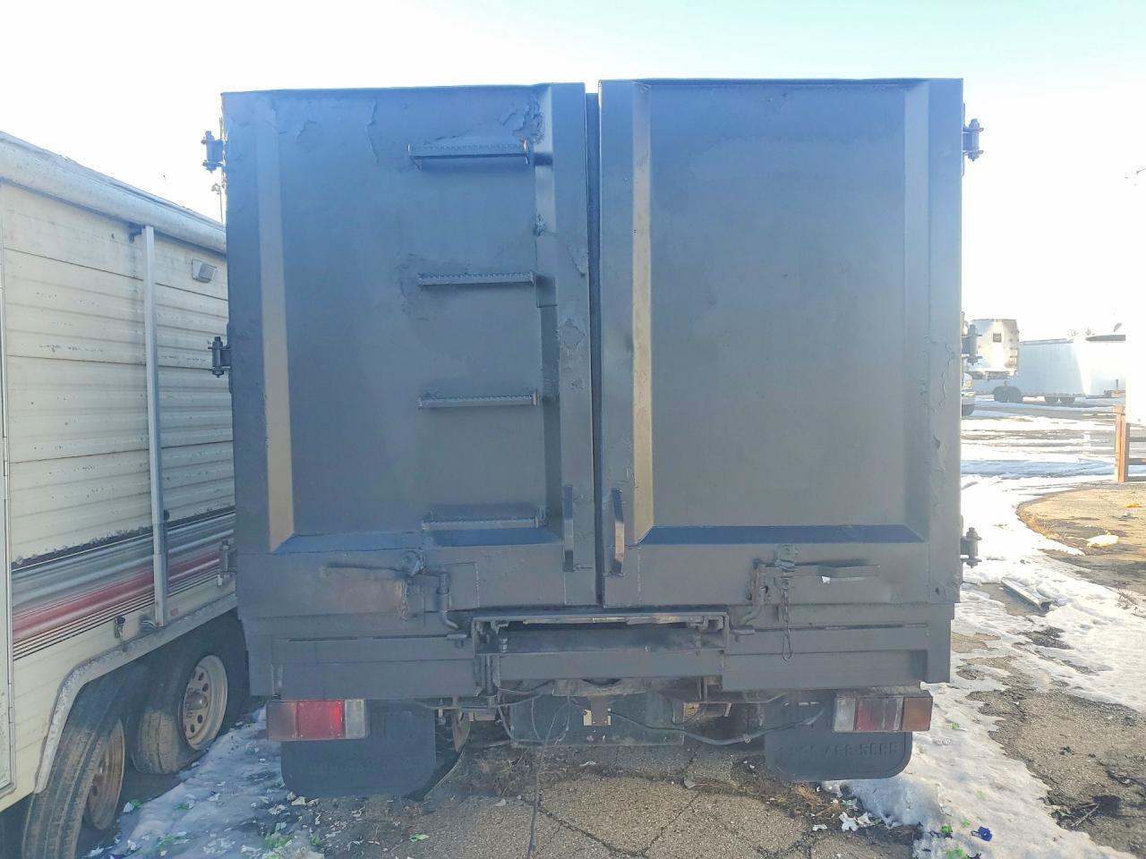 2007 Isuzu Npr Refuse Truck - Image 6