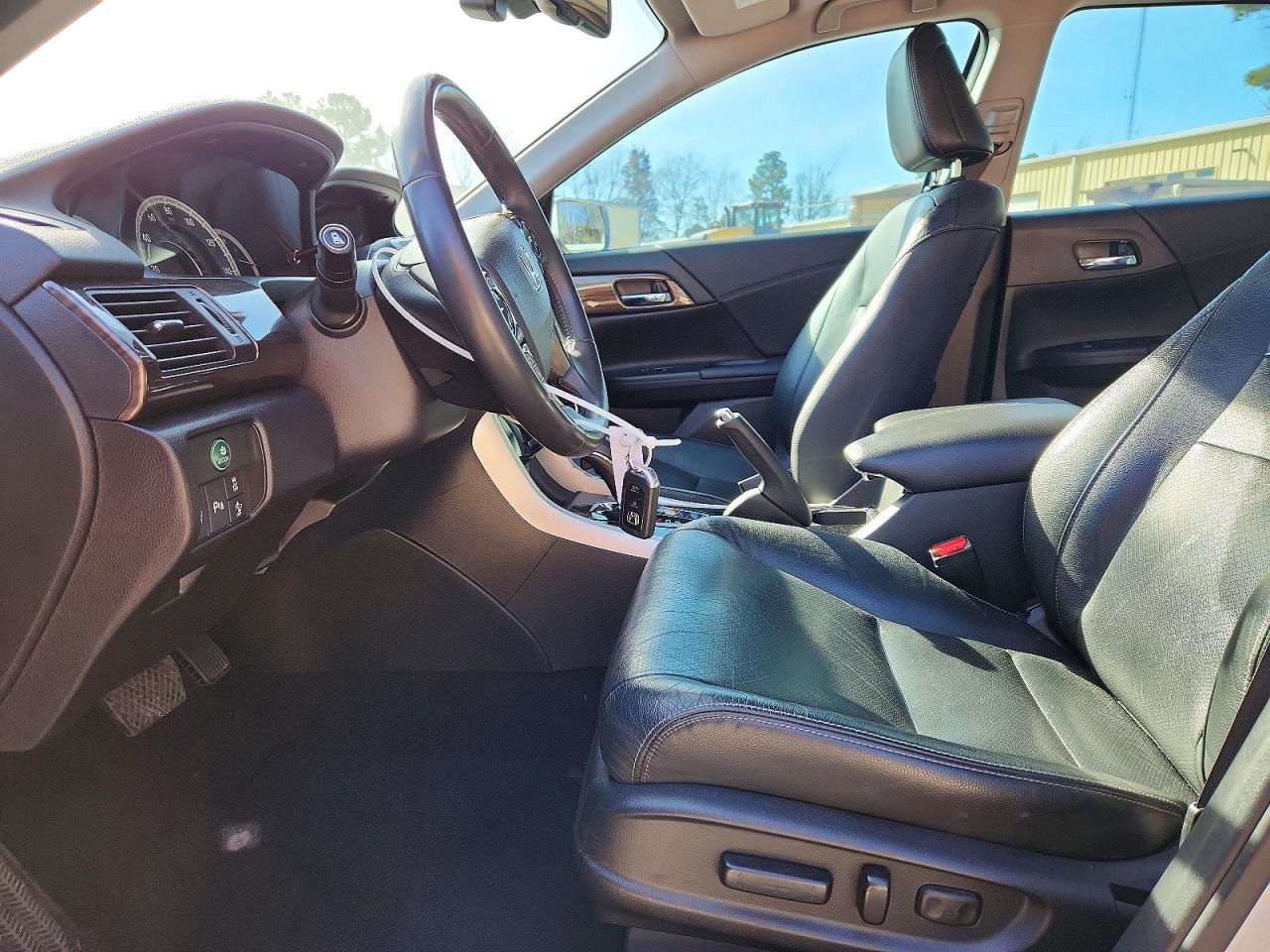 2017 Honda Accord Touring - Фото 7