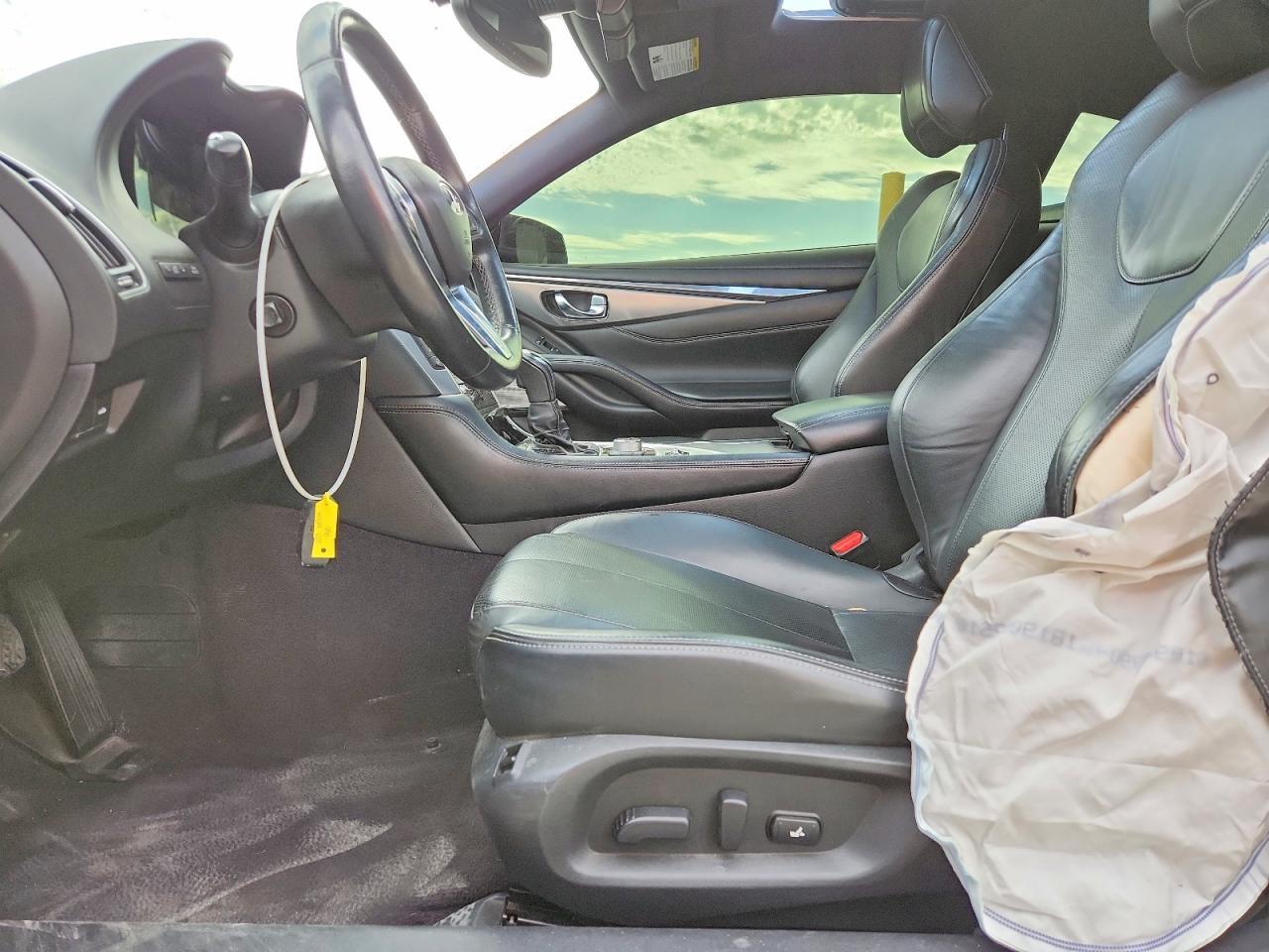 2021 Infiniti Q60 Luxe - Image 7
