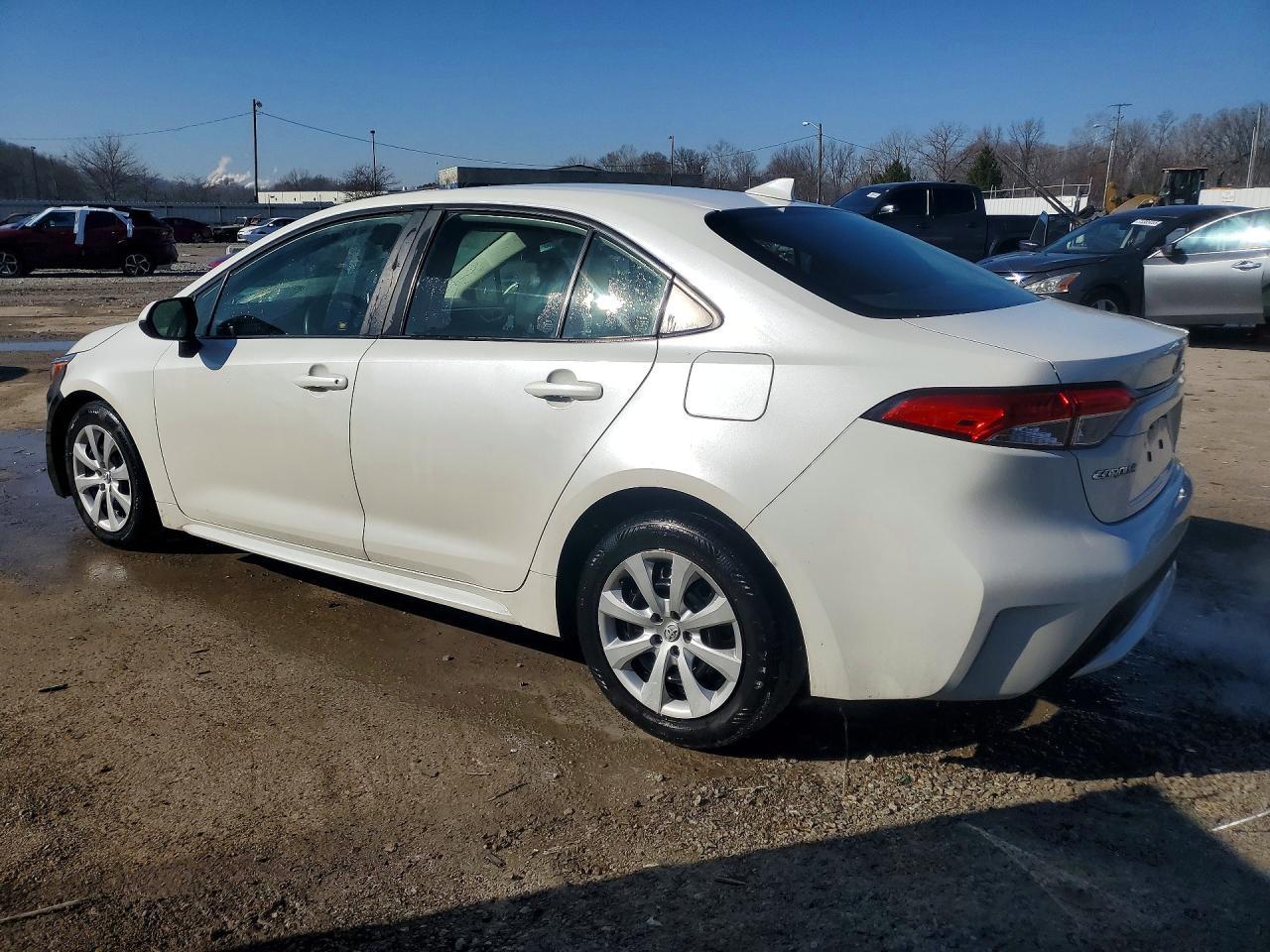 2020 Toyota Corolla Le - Фото 2