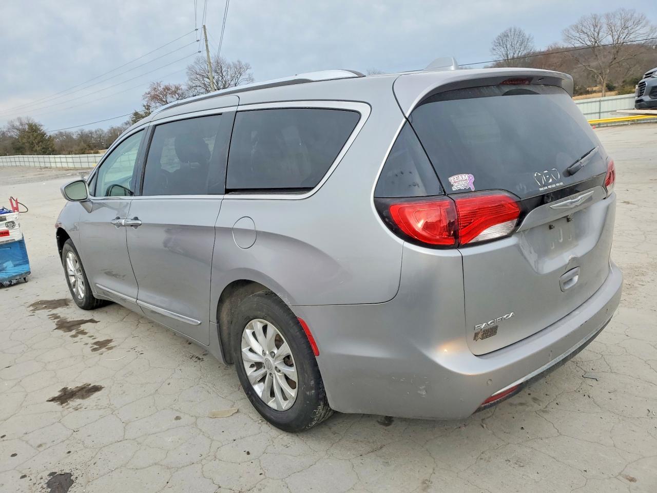 2018 Chrysler Pacifica Touring L - Фото 2