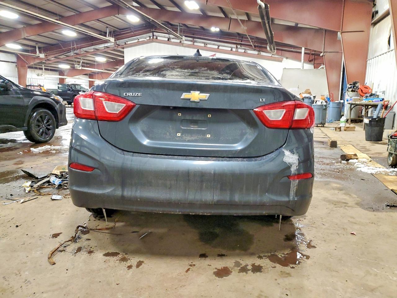 2018 Chevrolet Cruze Lt - Image 6