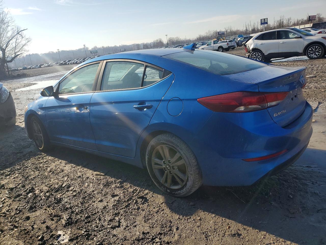 2018 Hyundai Elantra Sel - Image 2