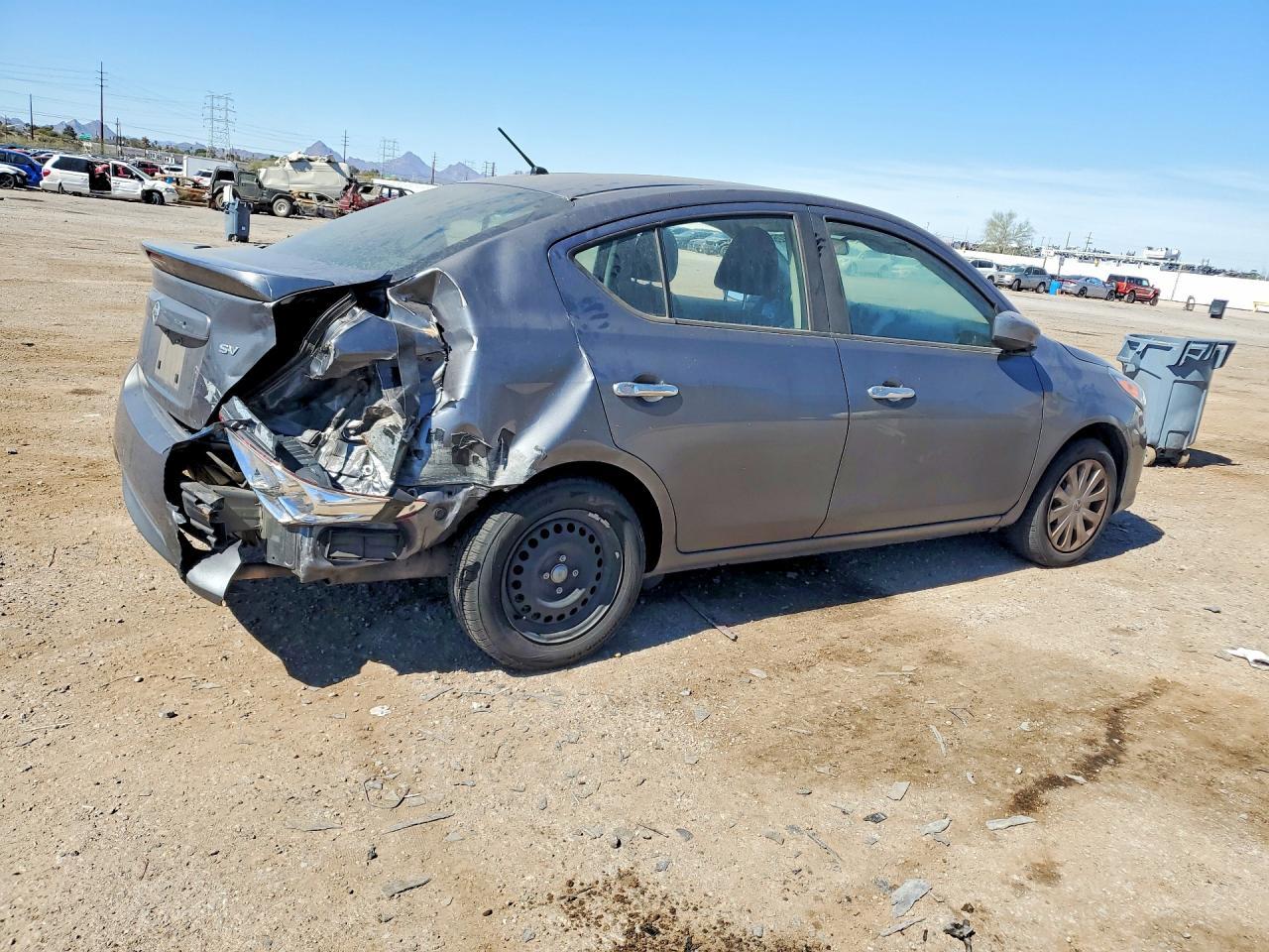 2017 Nissan Versa 1.6 Sv - Фото 3