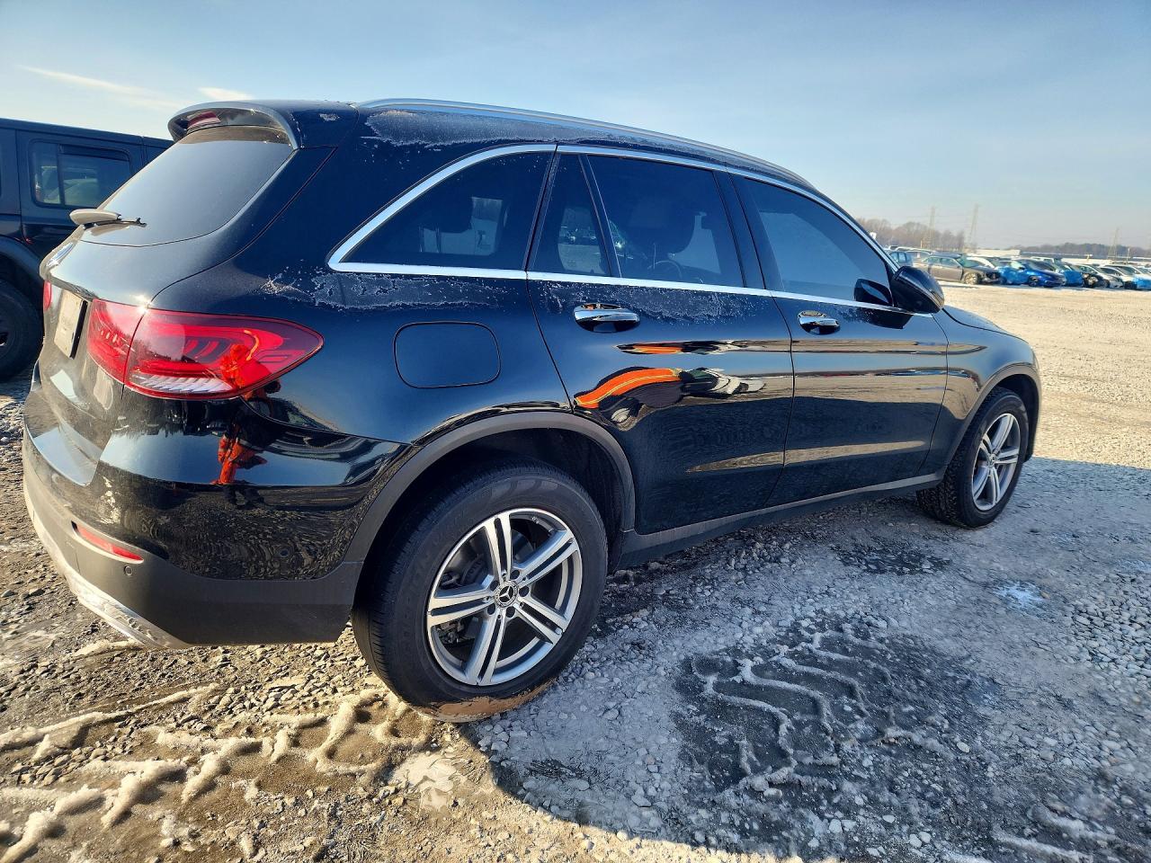 2022 Mercedes-Benz Glc 300 - Фото 3