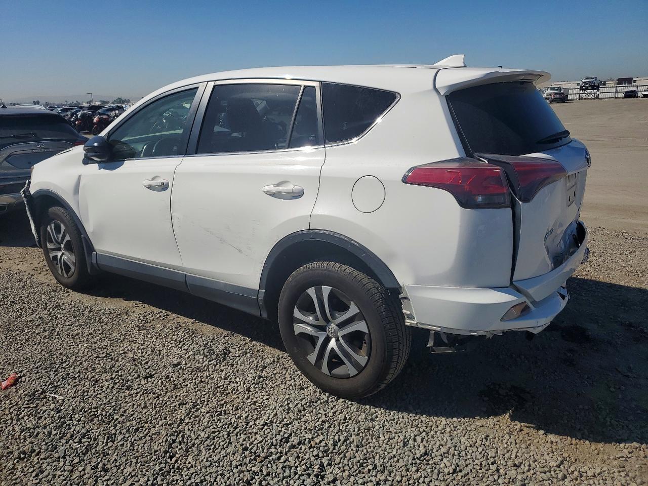 2018 Toyota Rav4 Le - Фото 2