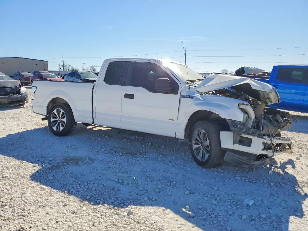 2017 Ford F150 Super Cab - Фото 4