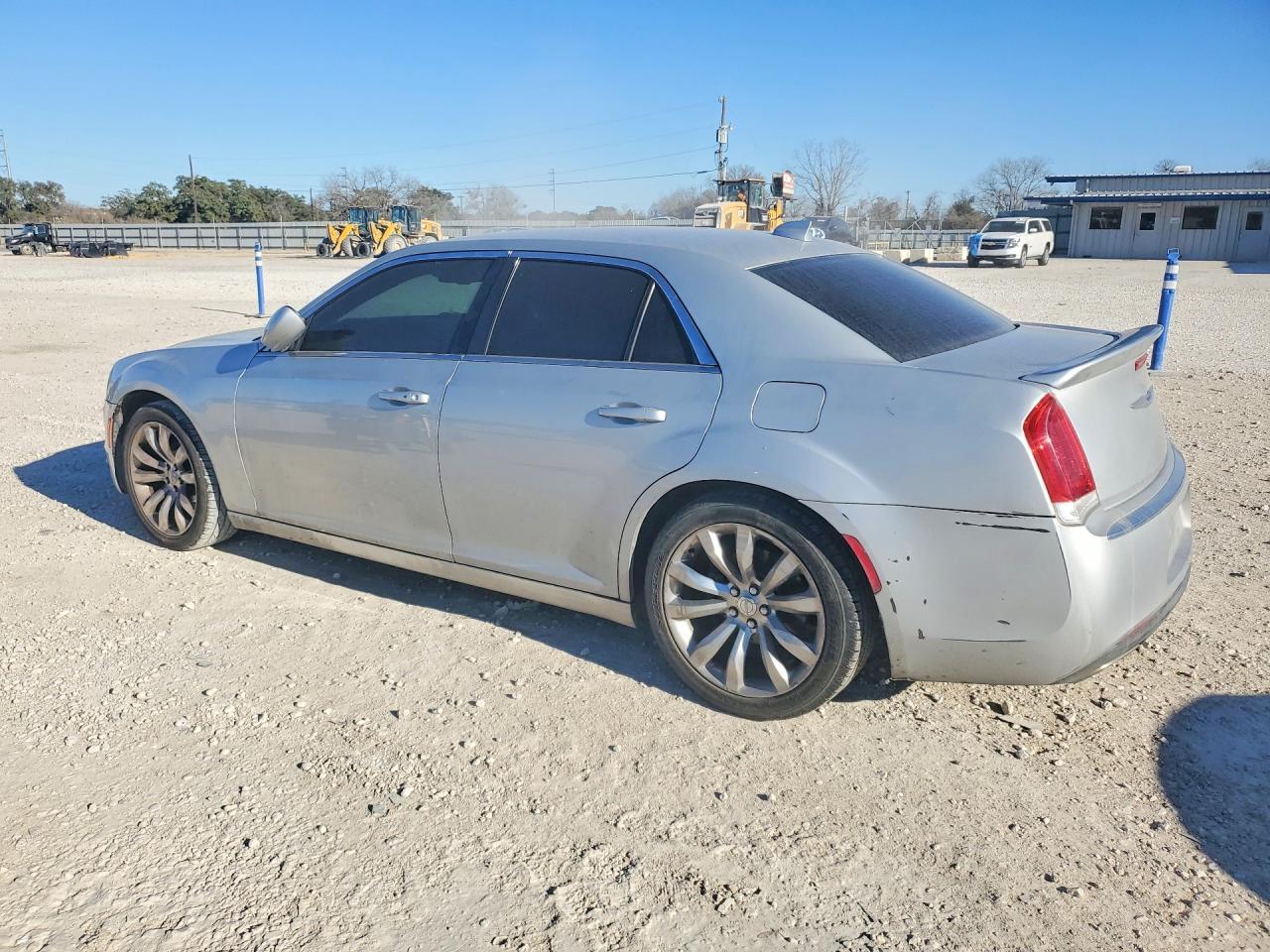 2019 Chrysler 300 Touring - Image 2