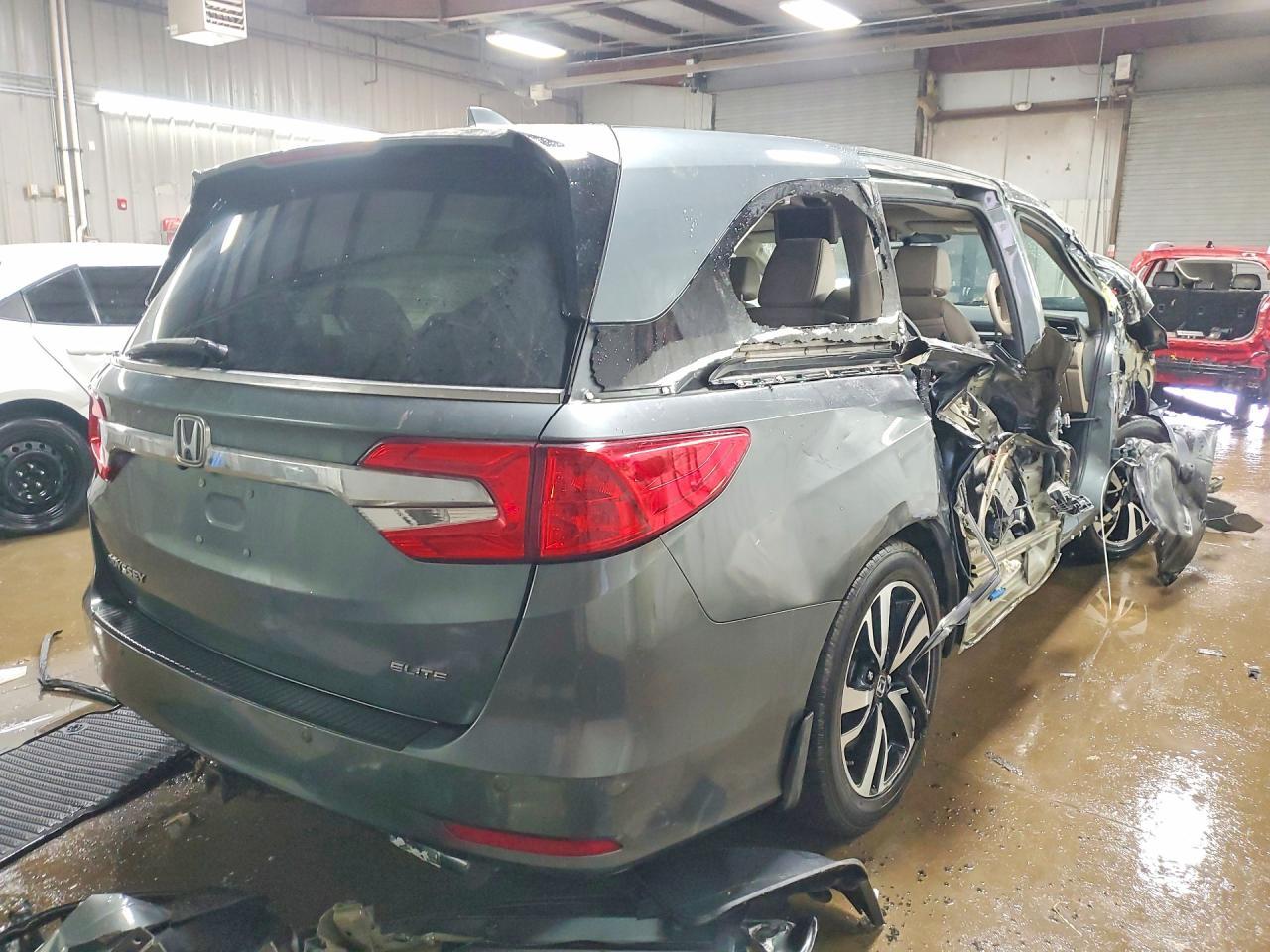 2020 Honda Odyssey Elite - Image 3