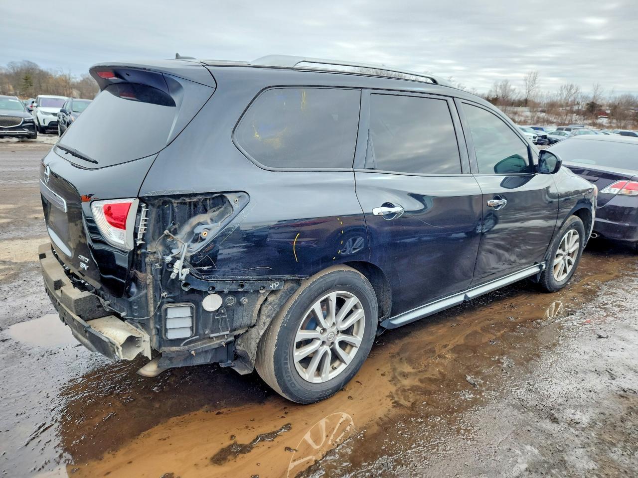 2015 Nissan Pathfinder S - Фото 3