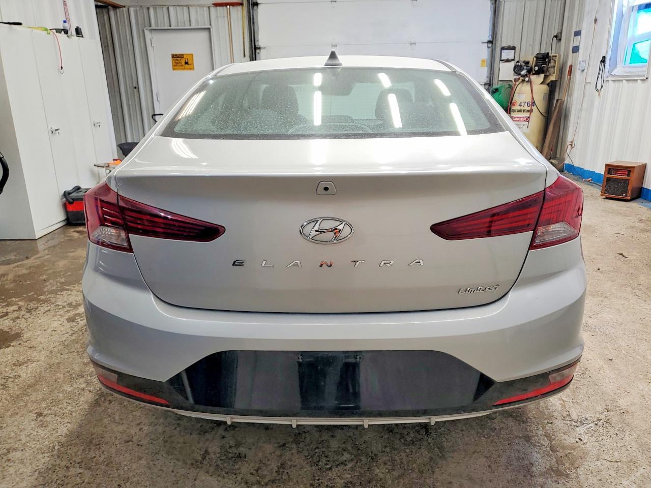 2020 Hyundai Elantra Limited - Фото 6