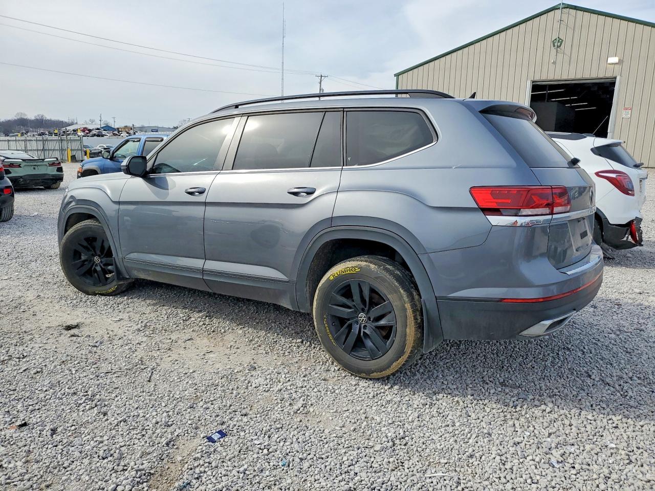 2022 Volkswagen Atlas Se - Фото 2