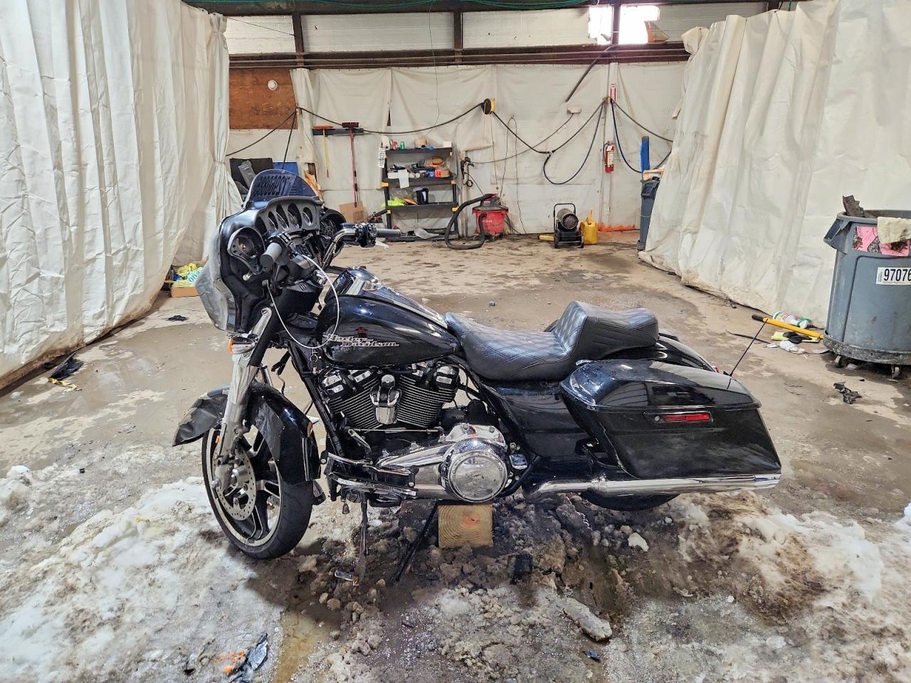 2018 Harley-Davidson Flhx Street Glide - Фото 3
