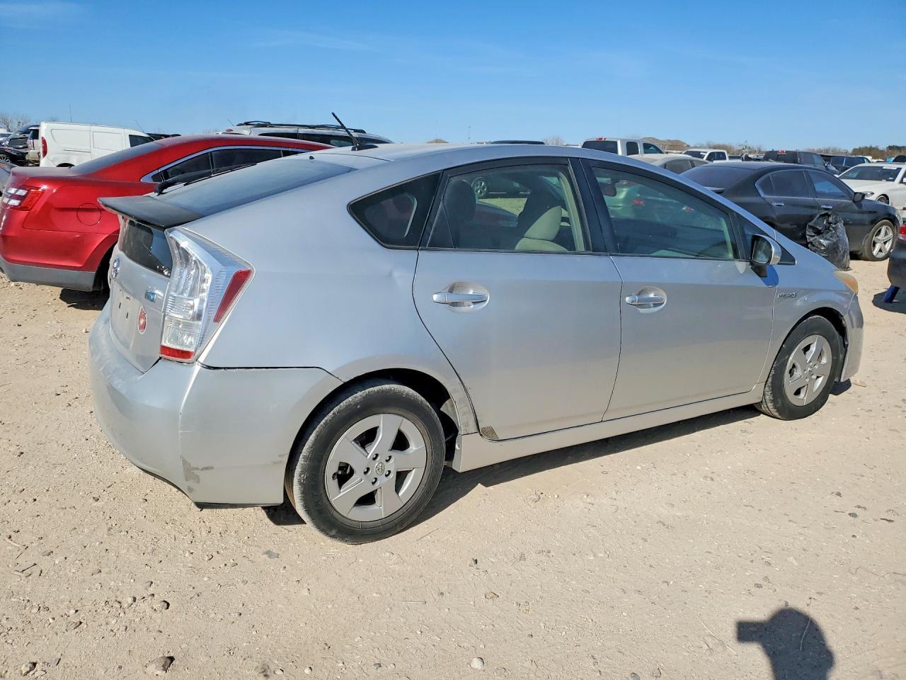 2010 Toyota Prius - Фото 3