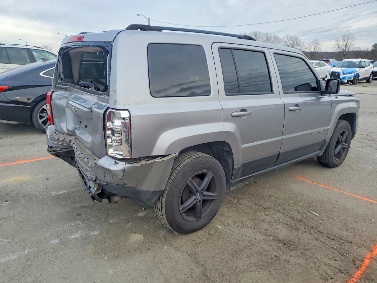 2016 Jeep Patriot Sport - Фото 3