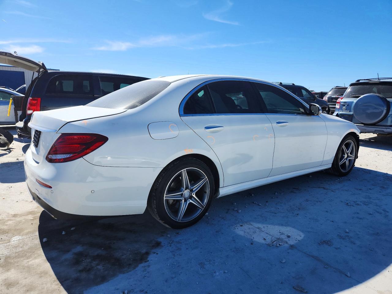 2017 Mercedes Benz E - Image 3