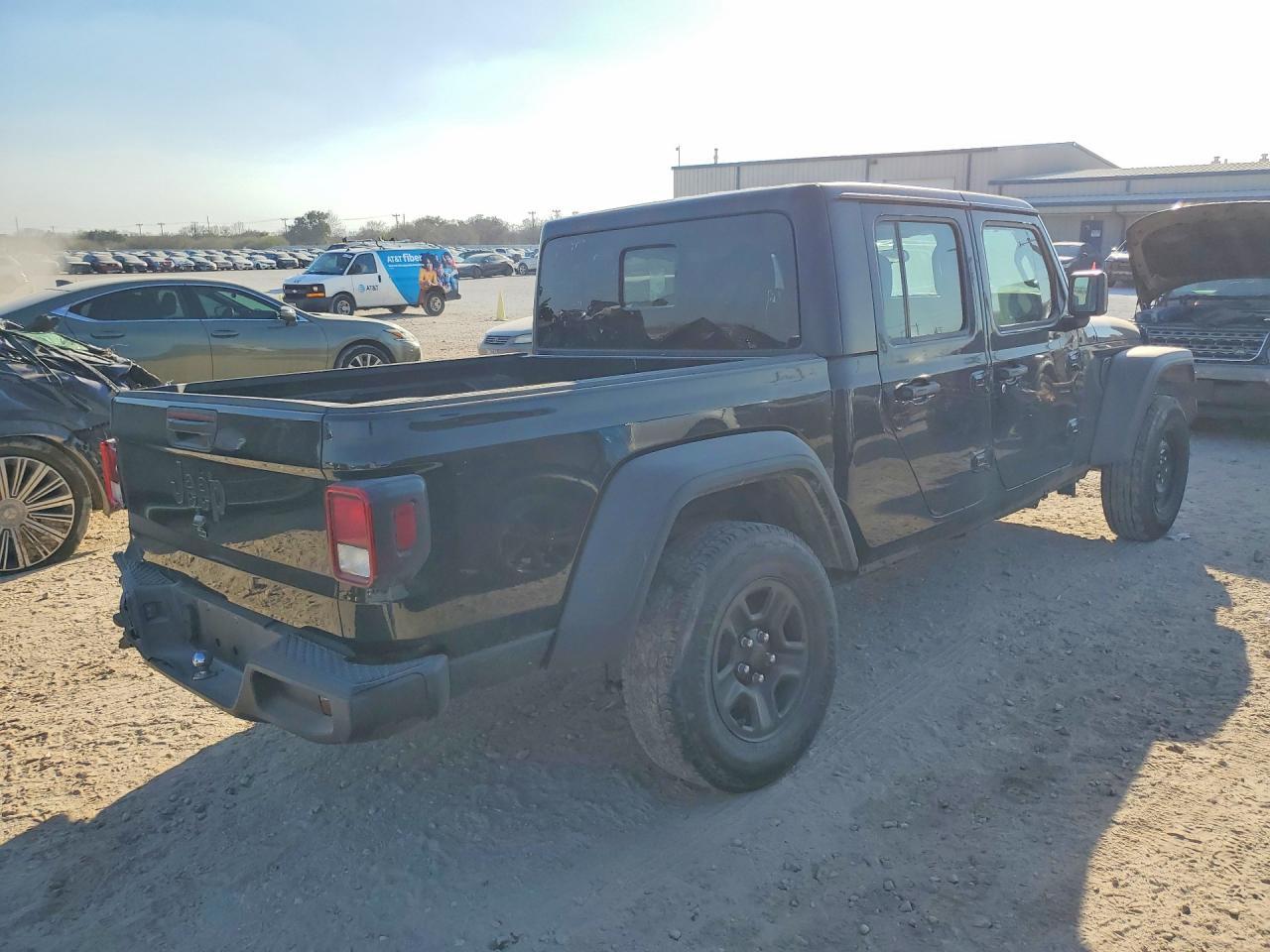 2025 Jeep Gladiator Sport - Фото 3