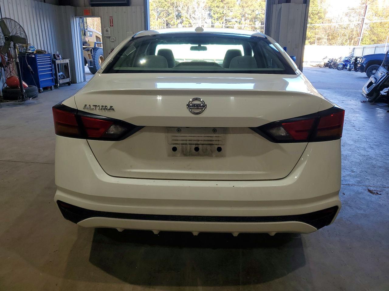 2020 Nissan Altima S - Фото 6