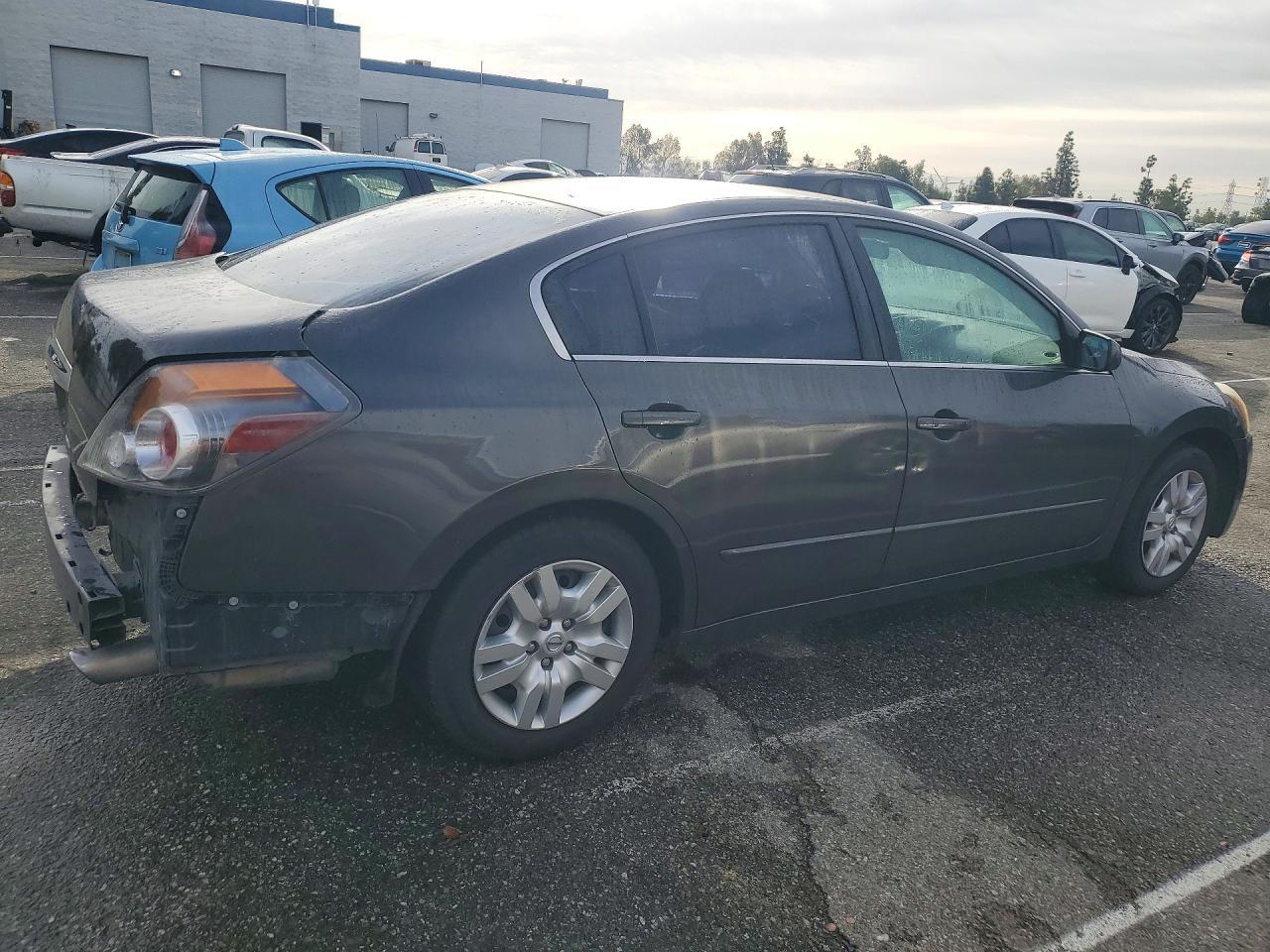 2012 Nissan Altima Base - Фото 3