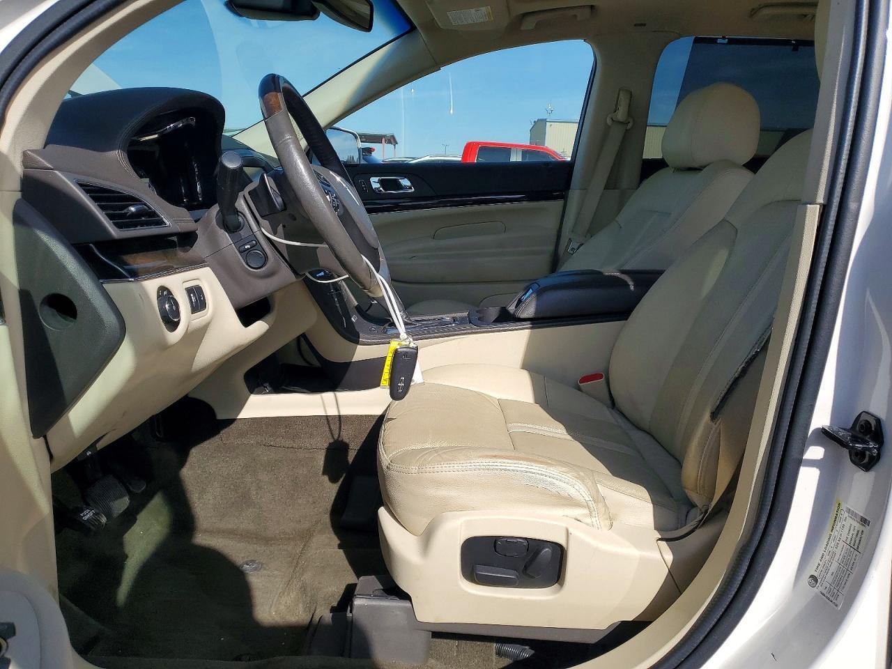 2014 Lincoln Mkt - Фото 7